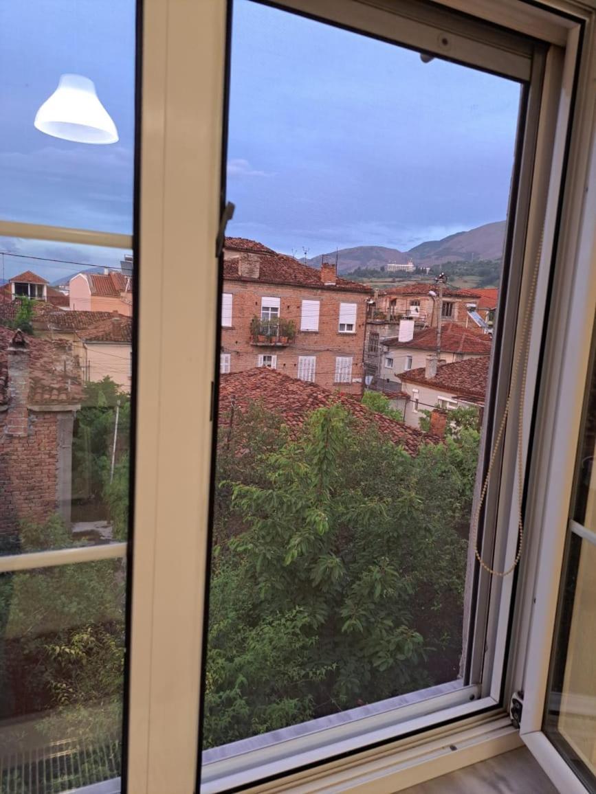 Foleza Apartamento Korce Exterior foto