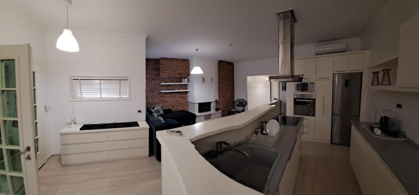 Foleza Apartamento Korce Exterior foto